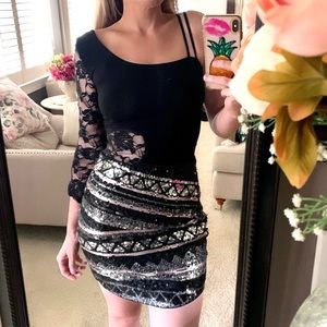 EXPRESS | Sequin black and Gold mini skirt